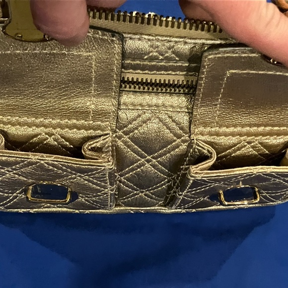 Marc Jacobs Cammie Quilted Metallic Gold Leather Handbag with Chain Strap - Picture 5 of 14